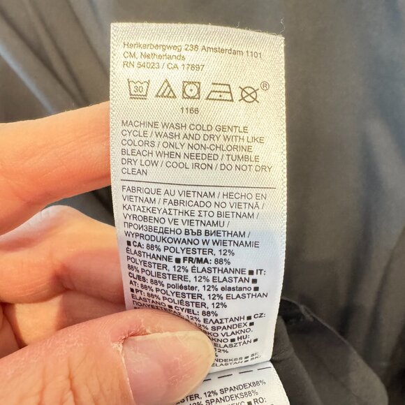 Athleta Cropped Stretch Tech Top in Black - Picture 7 of 7